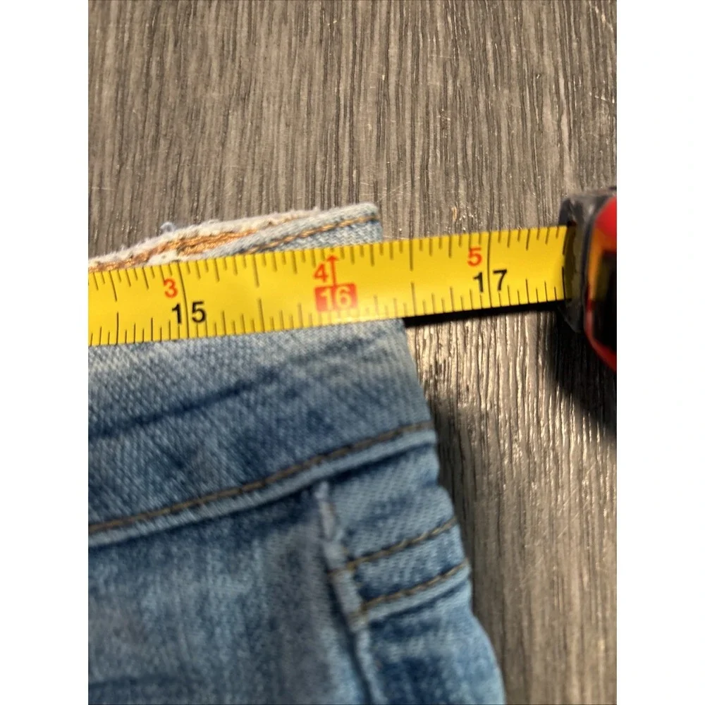 Younique Women's Blue Denim stretch Booty Jean Shorts Size 11